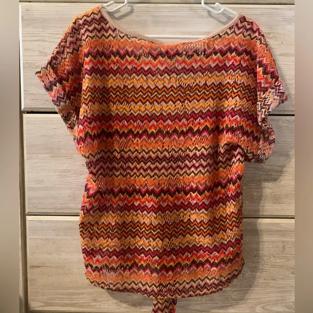 Pretty Rebellious Colorful Top; M - Picture 2 of 2